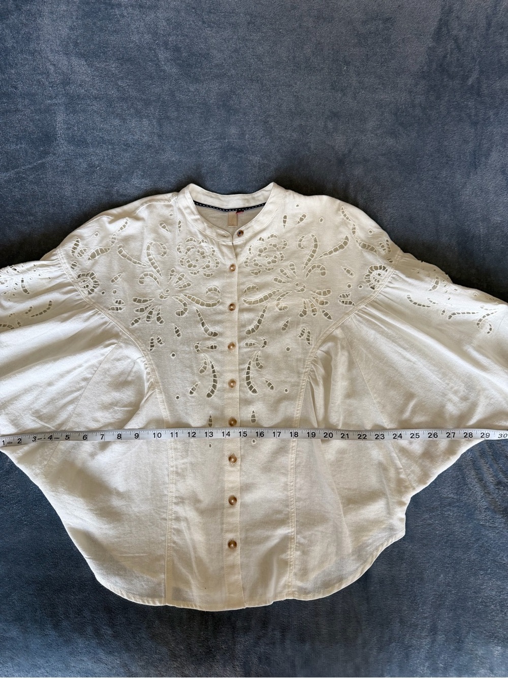 Anthropologie Pilcro Structured Eyelet Blouse Cream Button-Front Shirt Size S - Picture 17 of 17